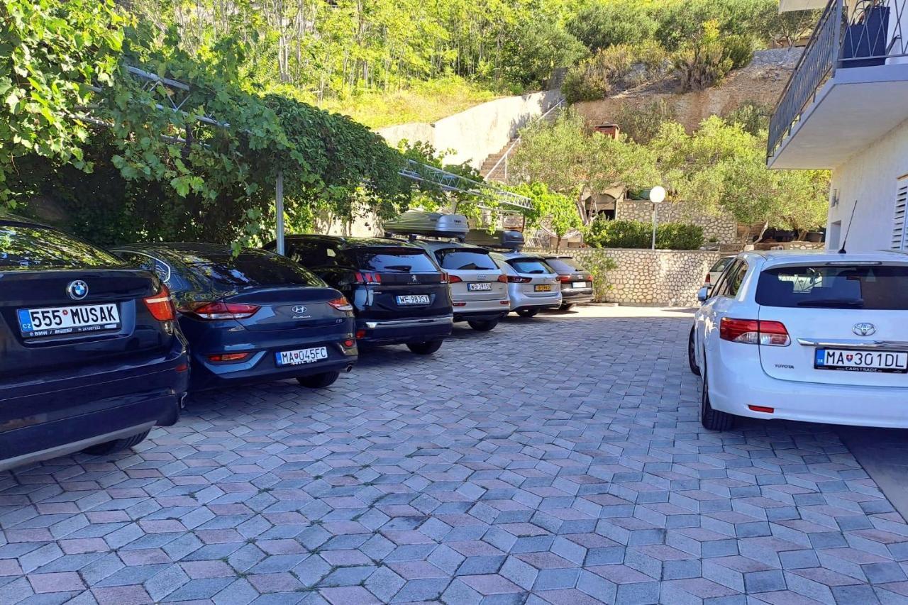 Apartments With A Parking Space Brela, Makarska - 18495 Ngoại thất bức ảnh